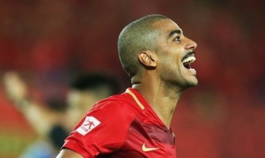 Campeão brasileiro em 2010, atacante Alan atrai interesse do Fluminense